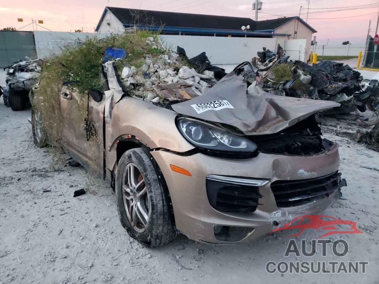 PORSCHE CAYENNE 2018 - WP1AA2A28JKA01494