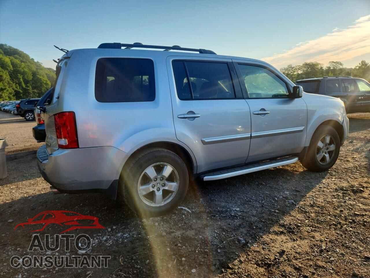 HONDA PILOT 2011 - 5FNYF4H45BB089021