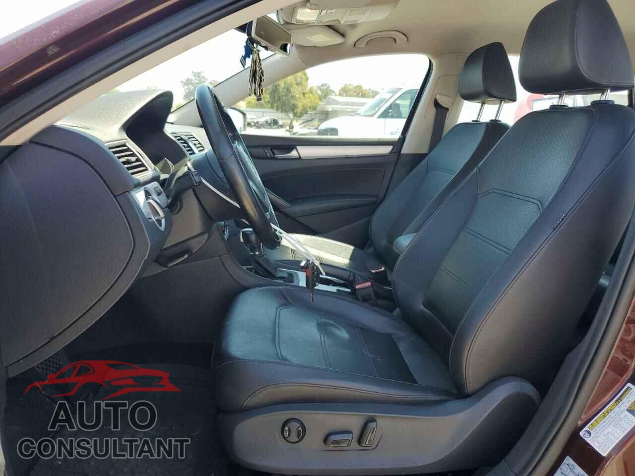 VOLKSWAGEN PASSAT 2013 - 1VWBP7A35DC014094