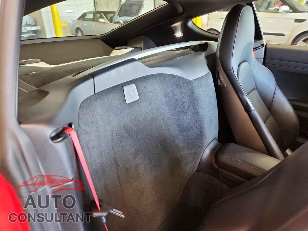 PORSCHE CAYMAN 2017 - WP0AB2A83HS285811