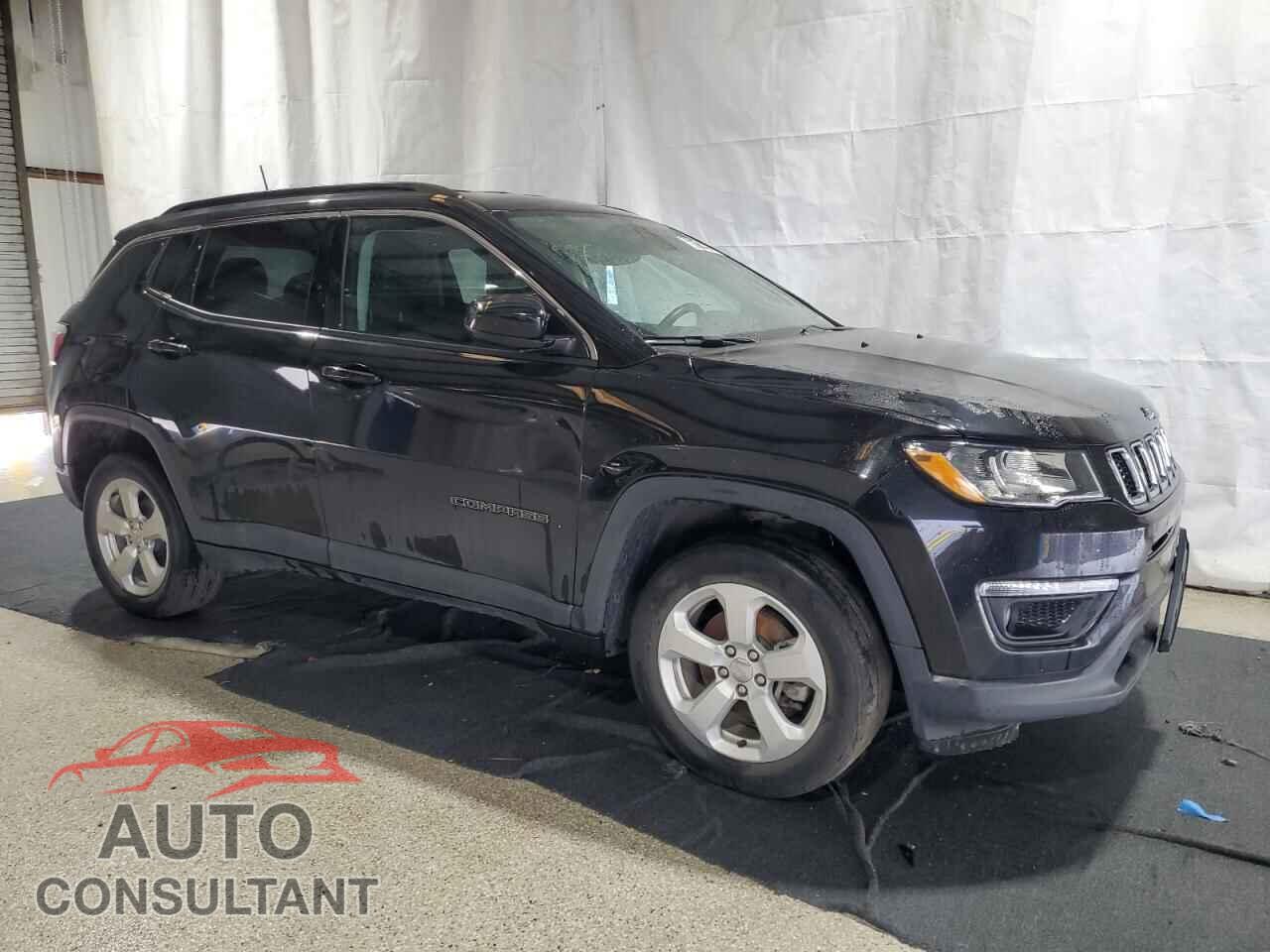 JEEP COMPASS 2019 - 3C4NJDBB0KT670100