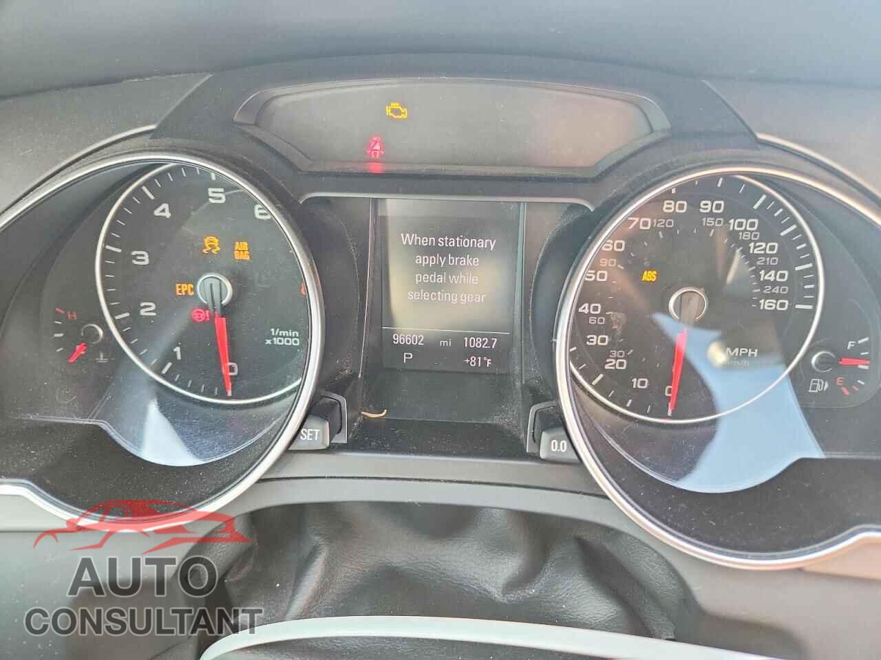 AUDI A5 2013 - WAUVFAFR2DA009585