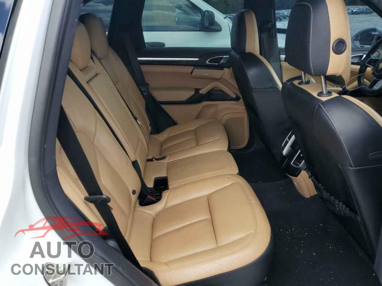 PORSCHE CAYENNE 2016 - WP1AB2A23GLA95798