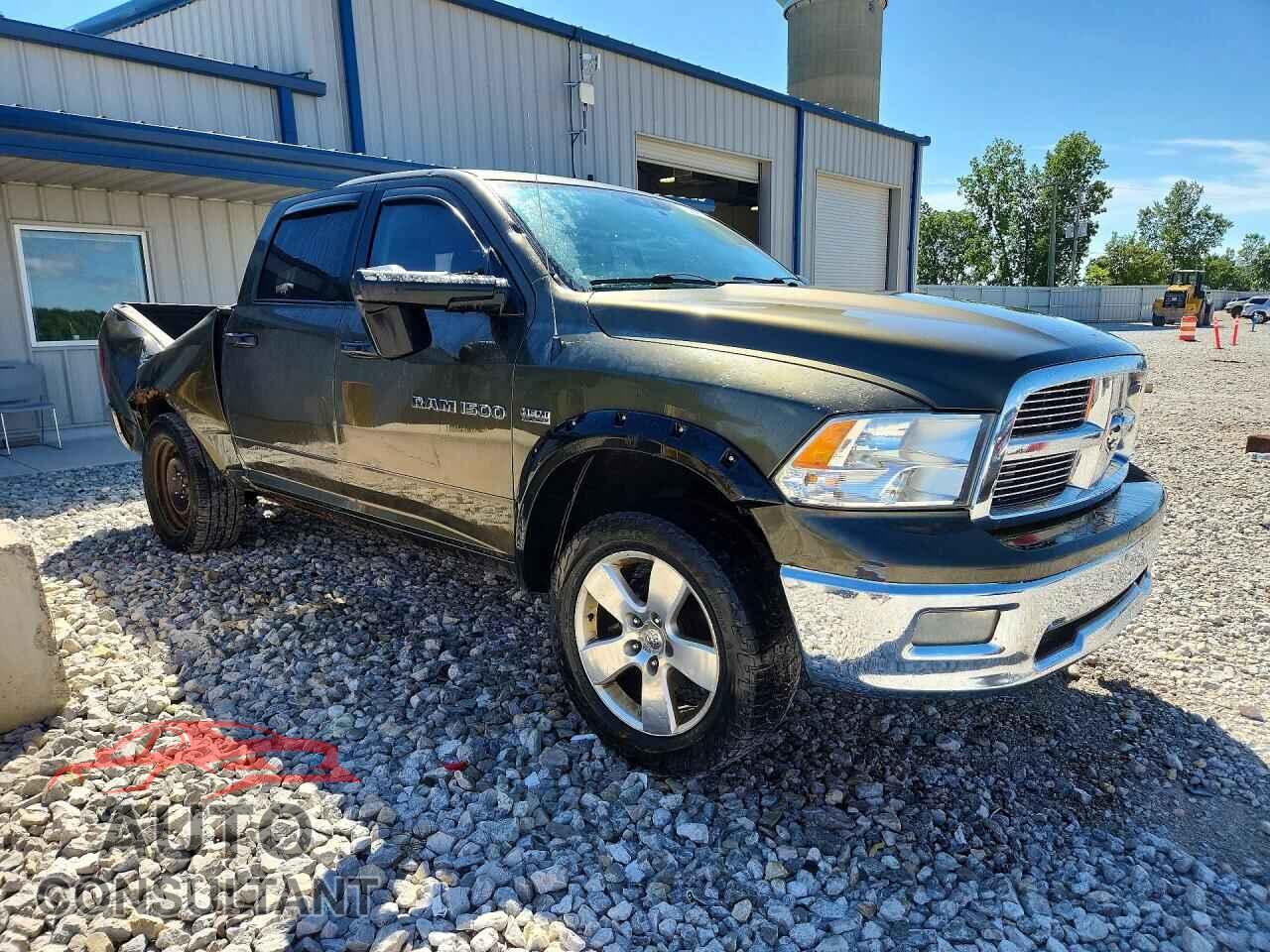DODGE RAM 1500 2012 - 1C6RD7LT2CS148340