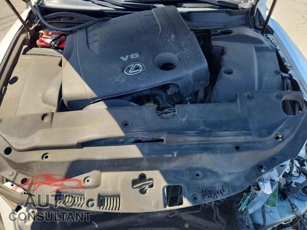 LEXUS IS 2013 - JTHFF2C29D2528761