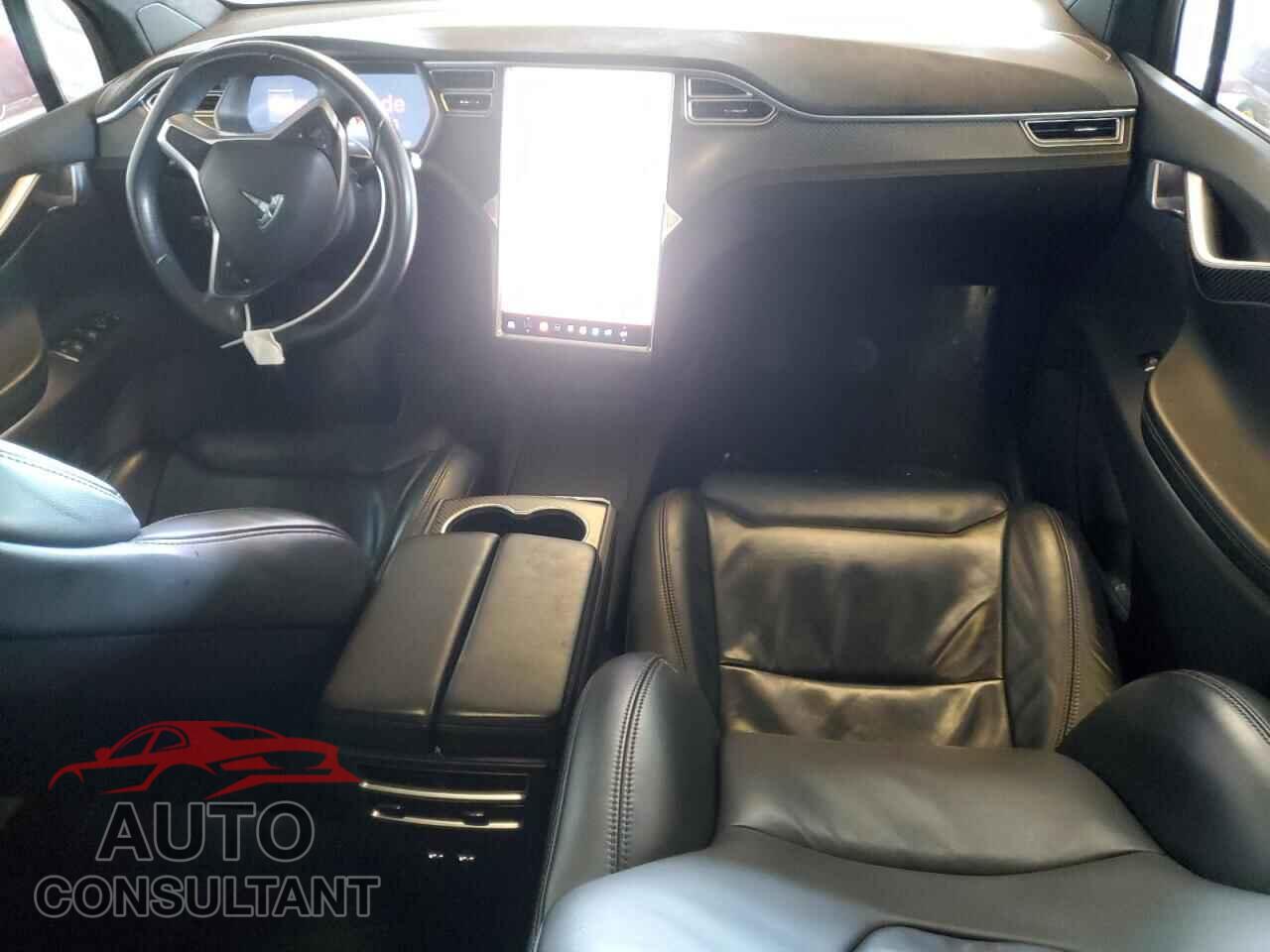 TESLA MODEL X 2017 - 5YJXCBE21HF046123
