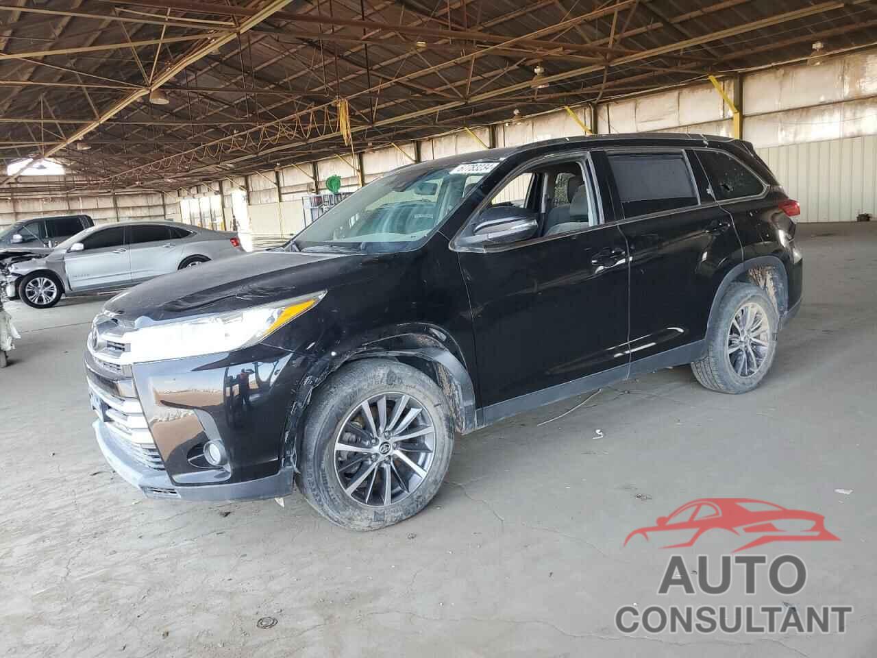 TOYOTA HIGHLANDER 2019 - 5TDKZRFH2KS560618