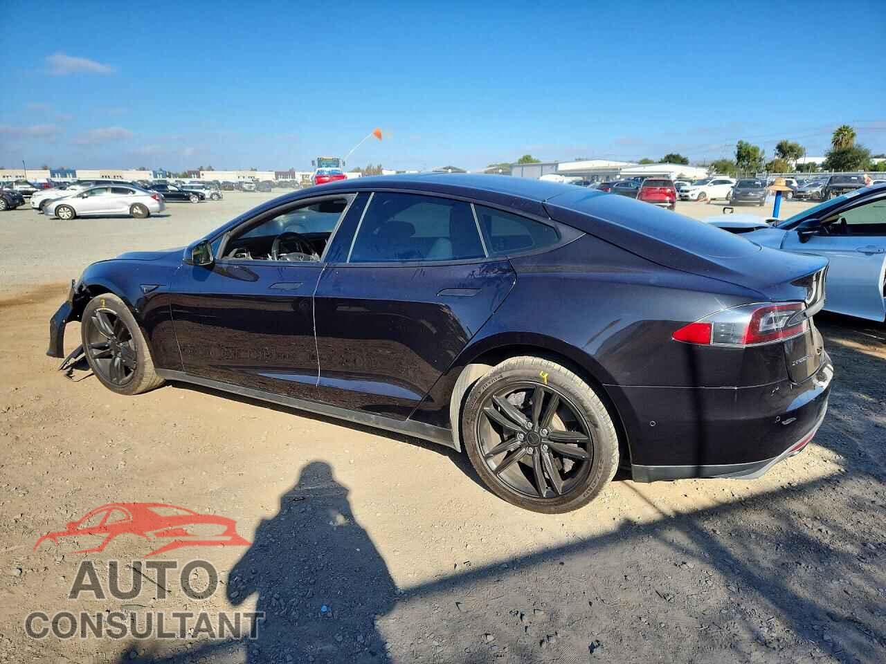 TESLA MODEL S 2015 - 5YJSA1E22FF116431