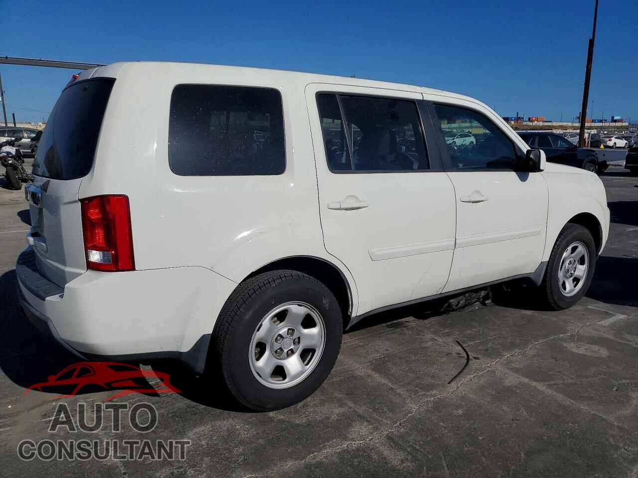 HONDA PILOT 2011 - 5FNYF3H55BB003743