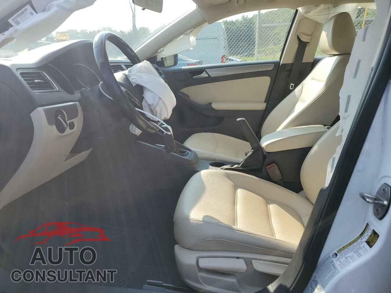 VOLKSWAGEN JETTA 2017 - 3VWDB7AJ3HM376810