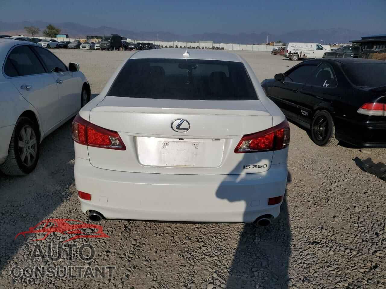 LEXUS IS 2012 - JTHBF5C20C5178708
