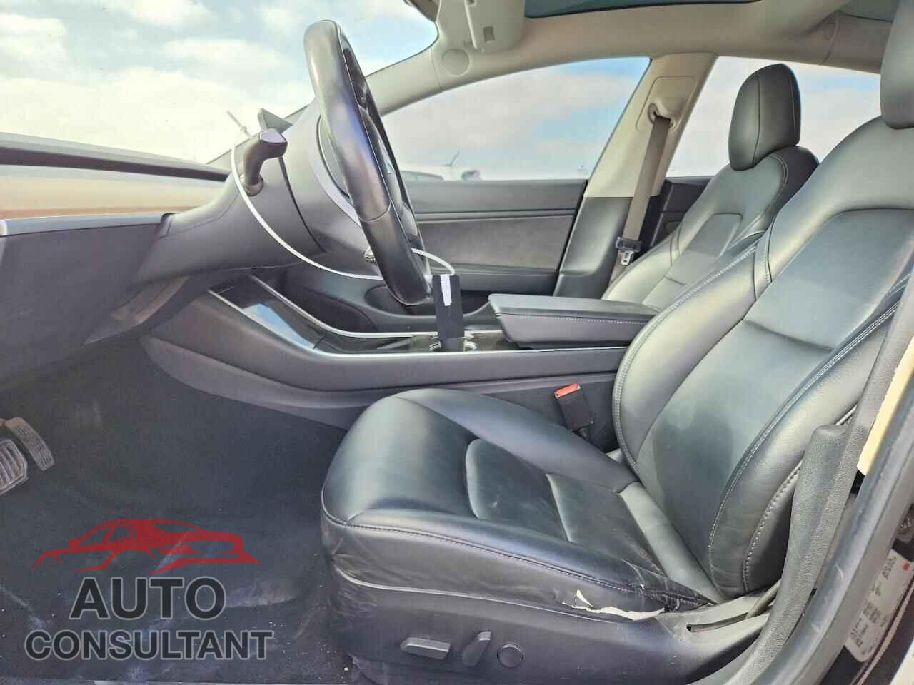 TESLA MODEL 3 2018 - 5YJ3E1EA8JF071214