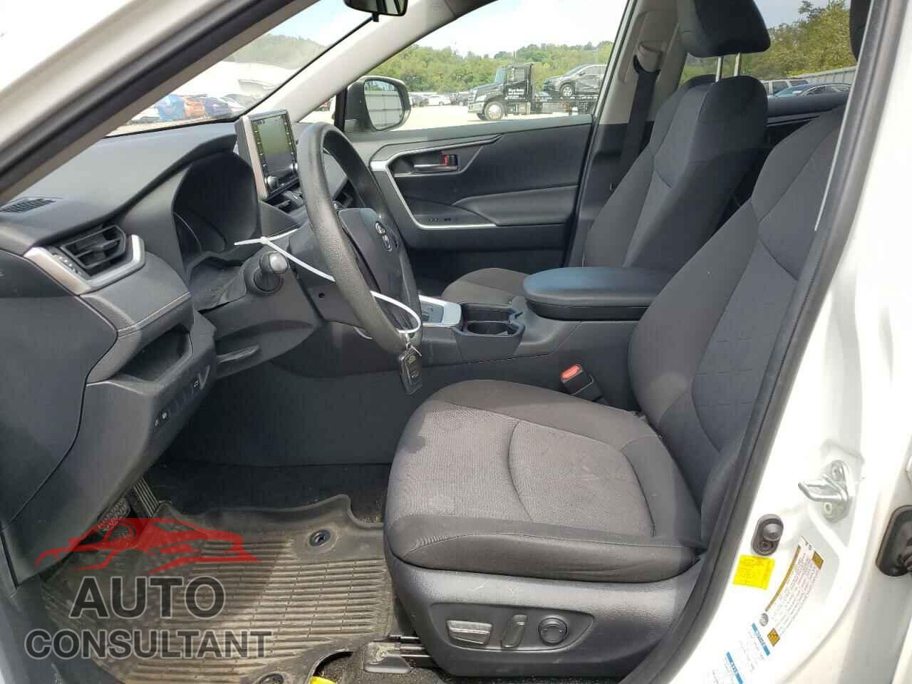 TOYOTA RAV4 2019 - JTMP1RFV7KD028005