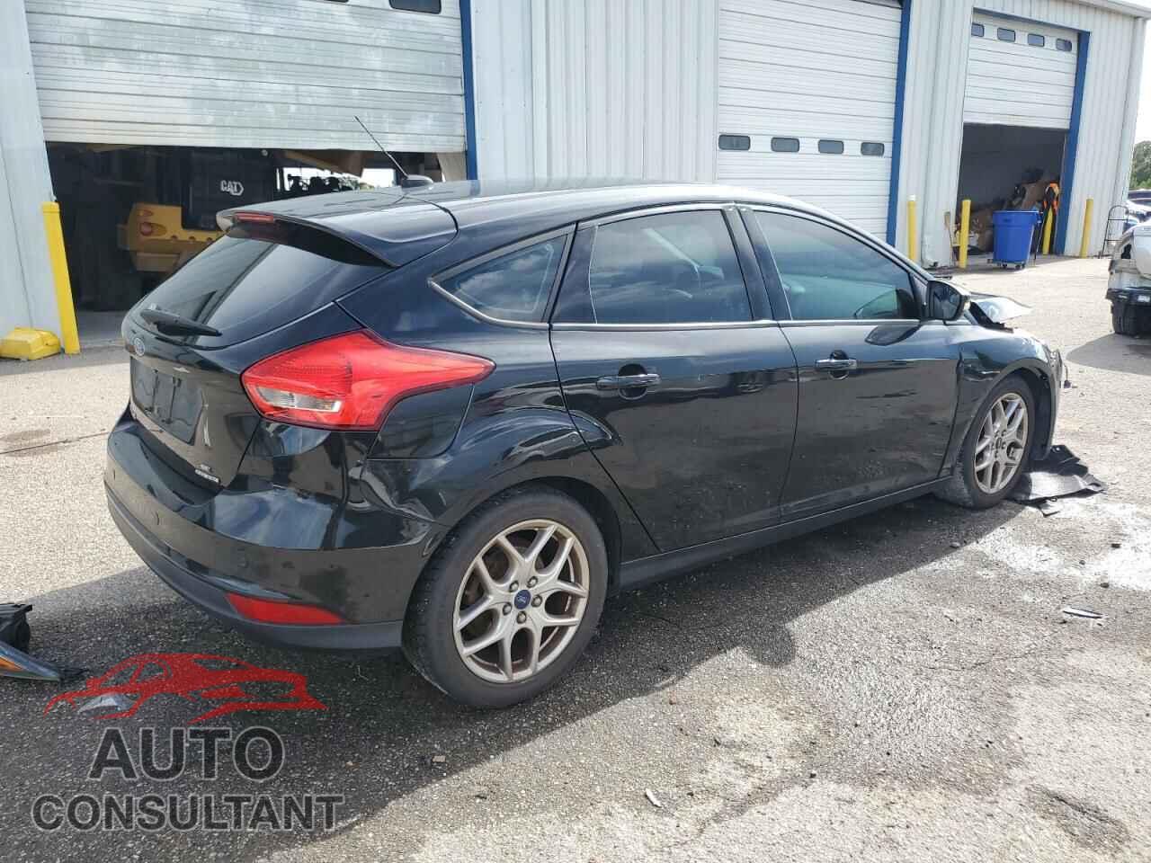 FORD FOCUS 2015 - 1FADP3K21FL374854