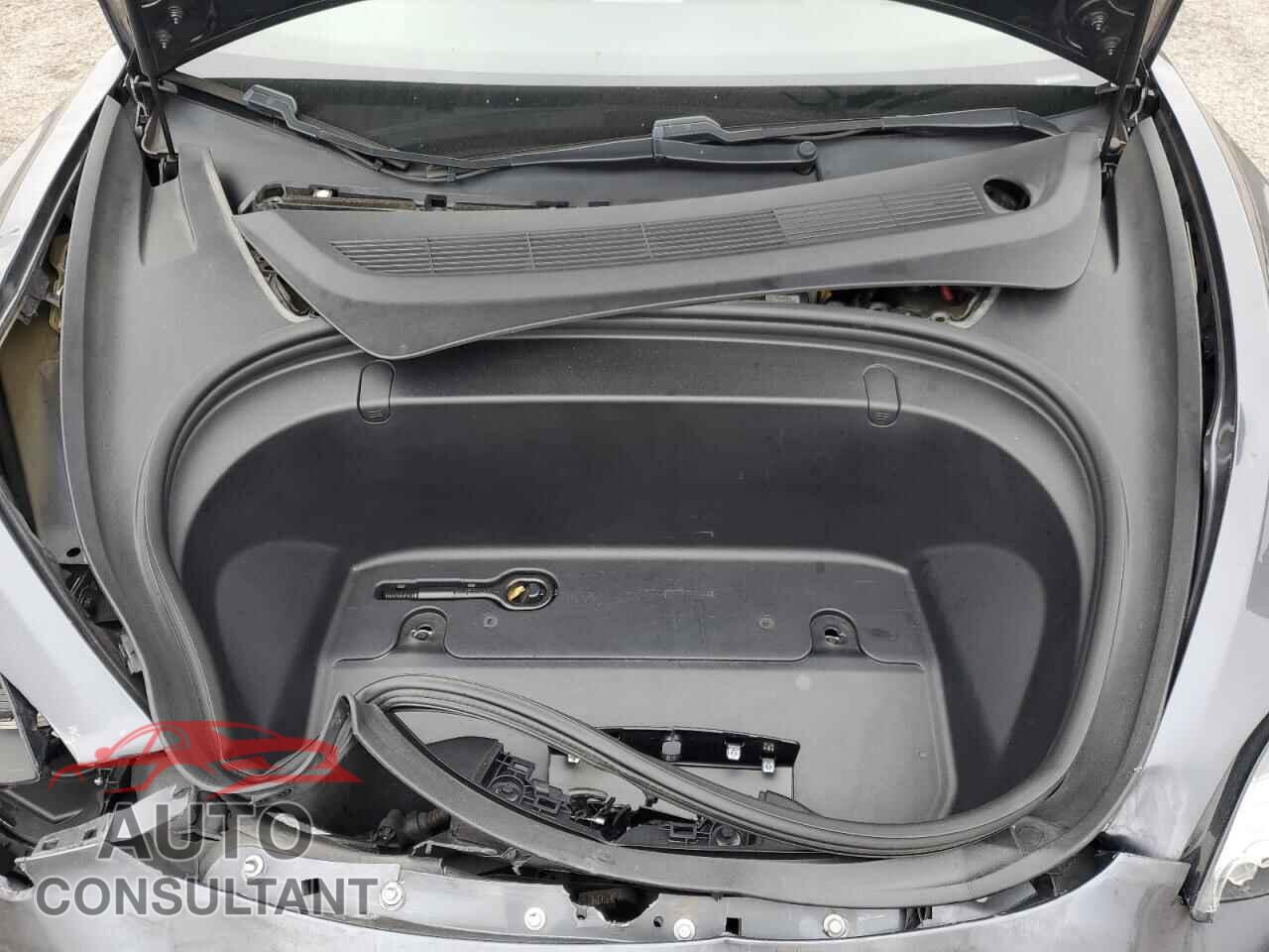 TESLA MODEL 3 2019 - 5YJ3E1EA2KF396328