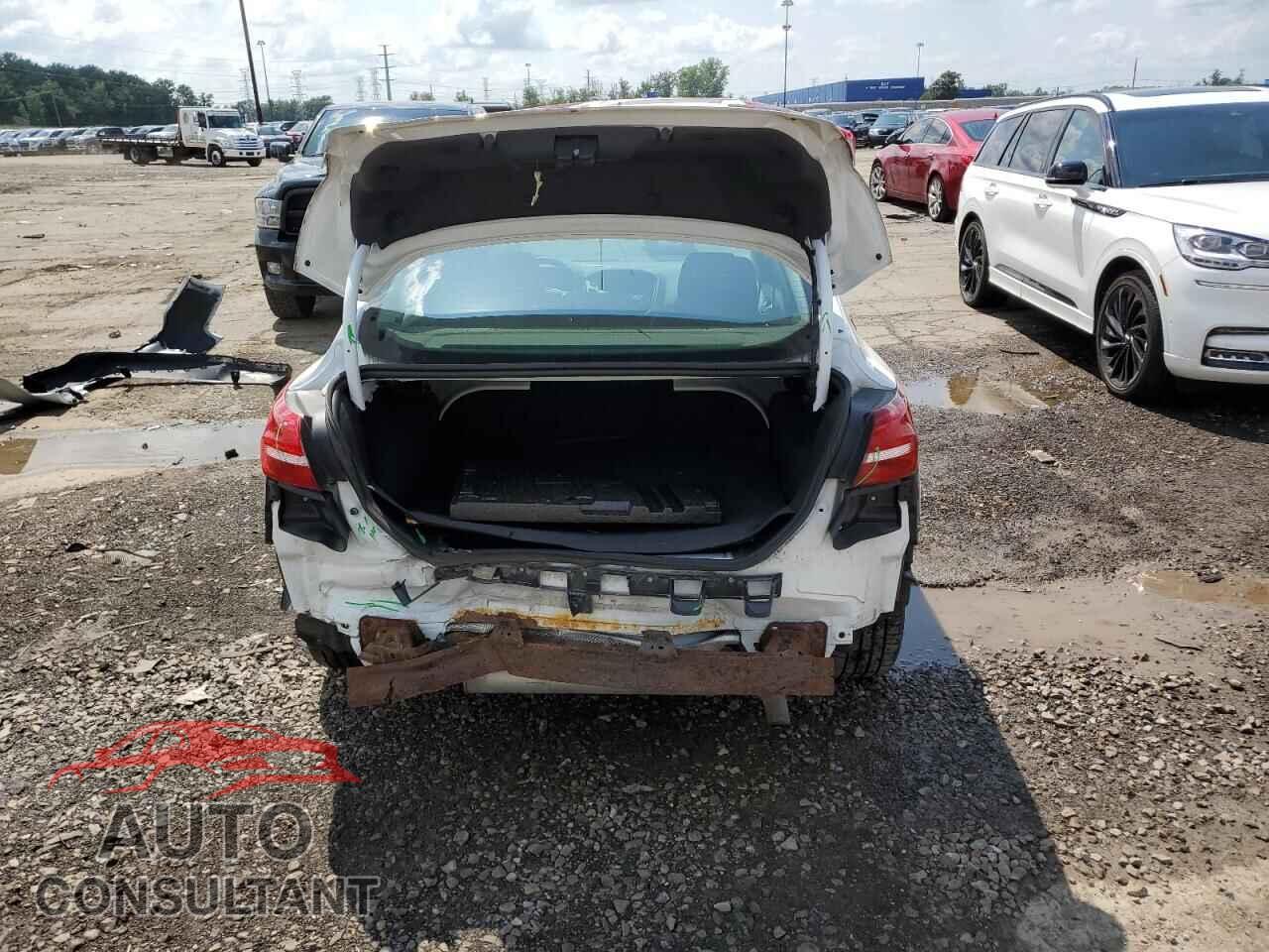 FORD FOCUS 2016 - 1FADP3F20GL237609