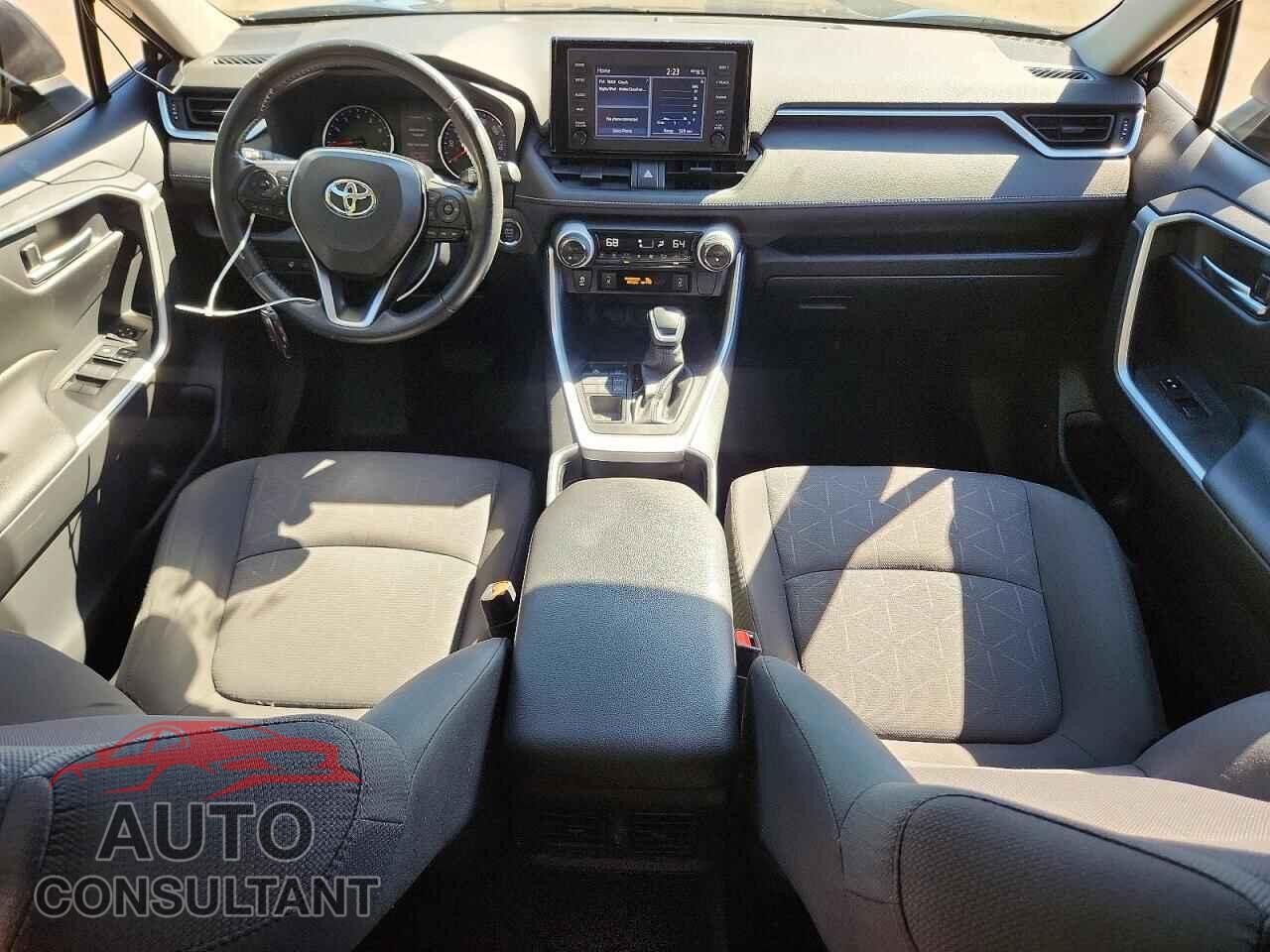 TOYOTA RAV4 2019 - JTMP1RFV2KD013119