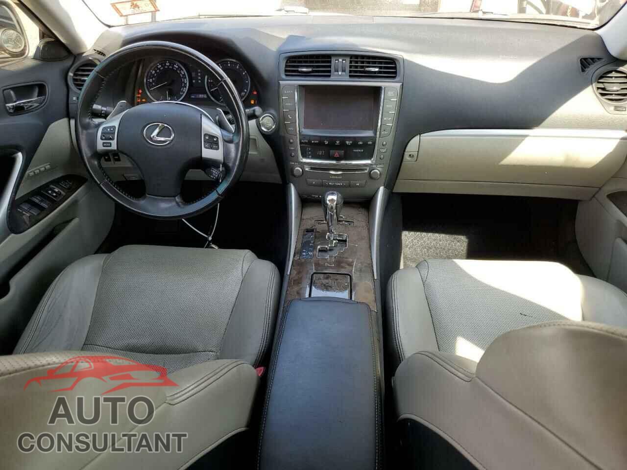 LEXUS IS 2013 - JTHCF5C26D5061480