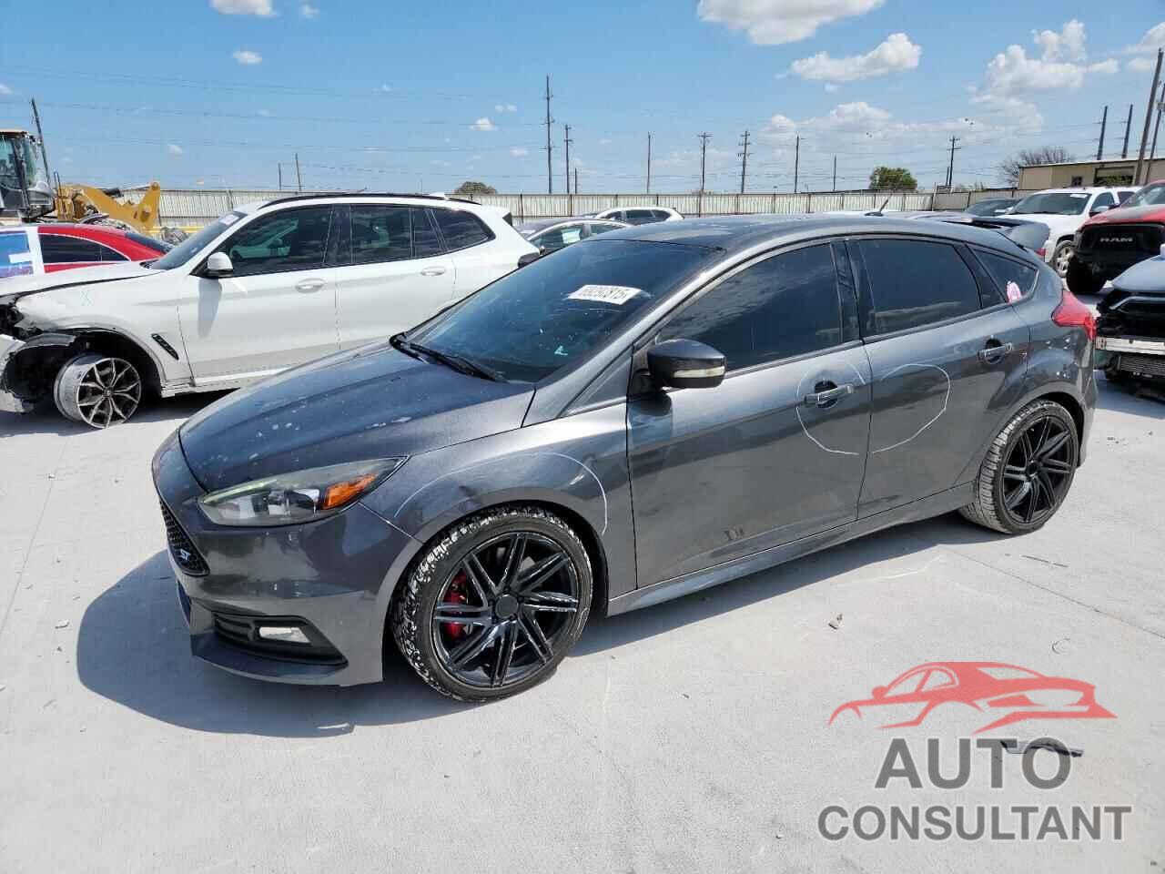 FORD FOCUS 2018 - 1FADP3L94JL213533