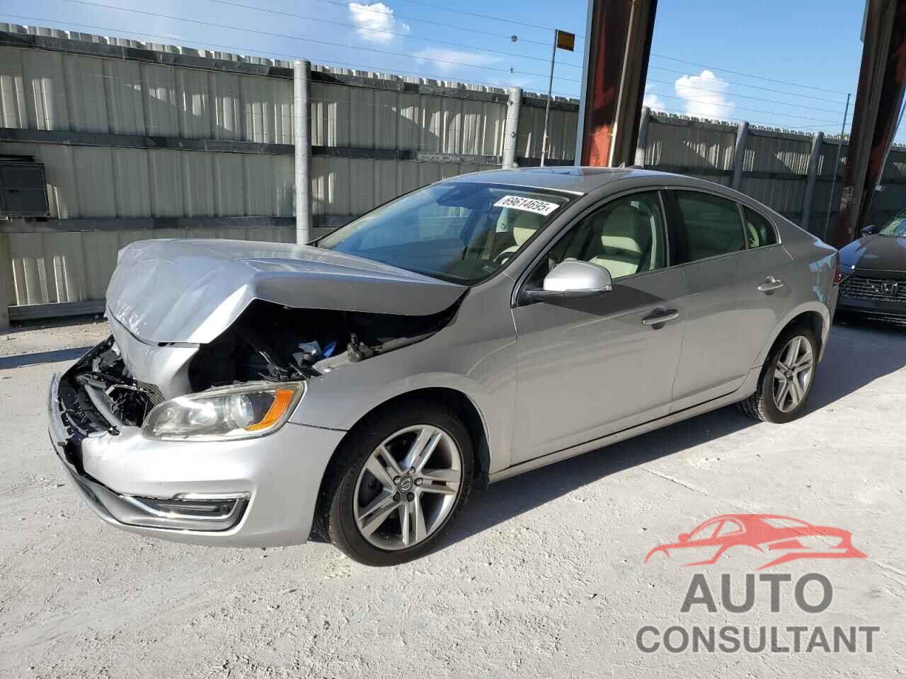 VOLVO S60 2015 - YV140MFK6F1356645