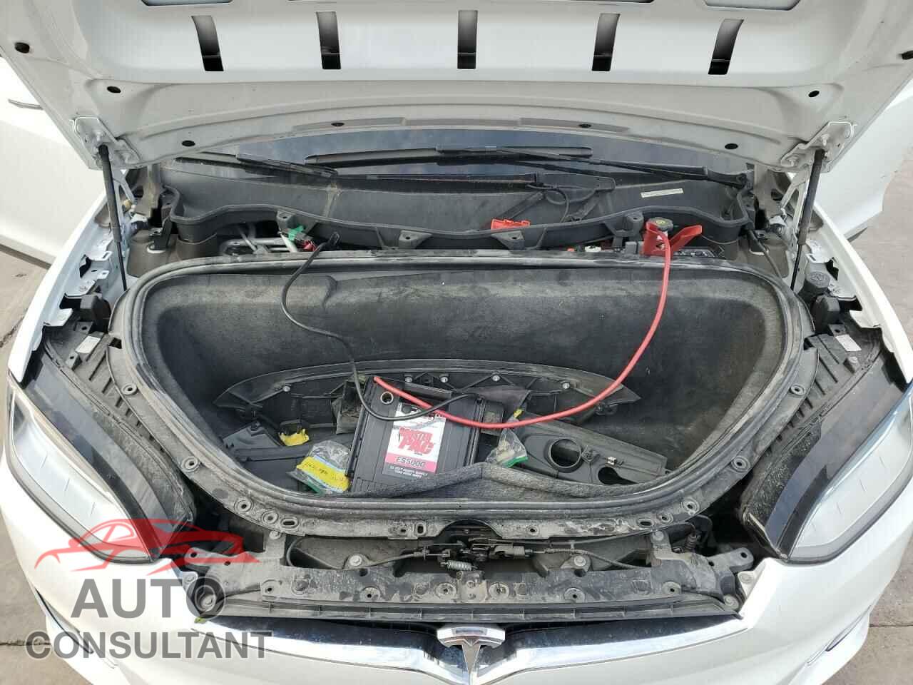 TESLA MODEL X 2020 - 5YJXCBE2XLF272105