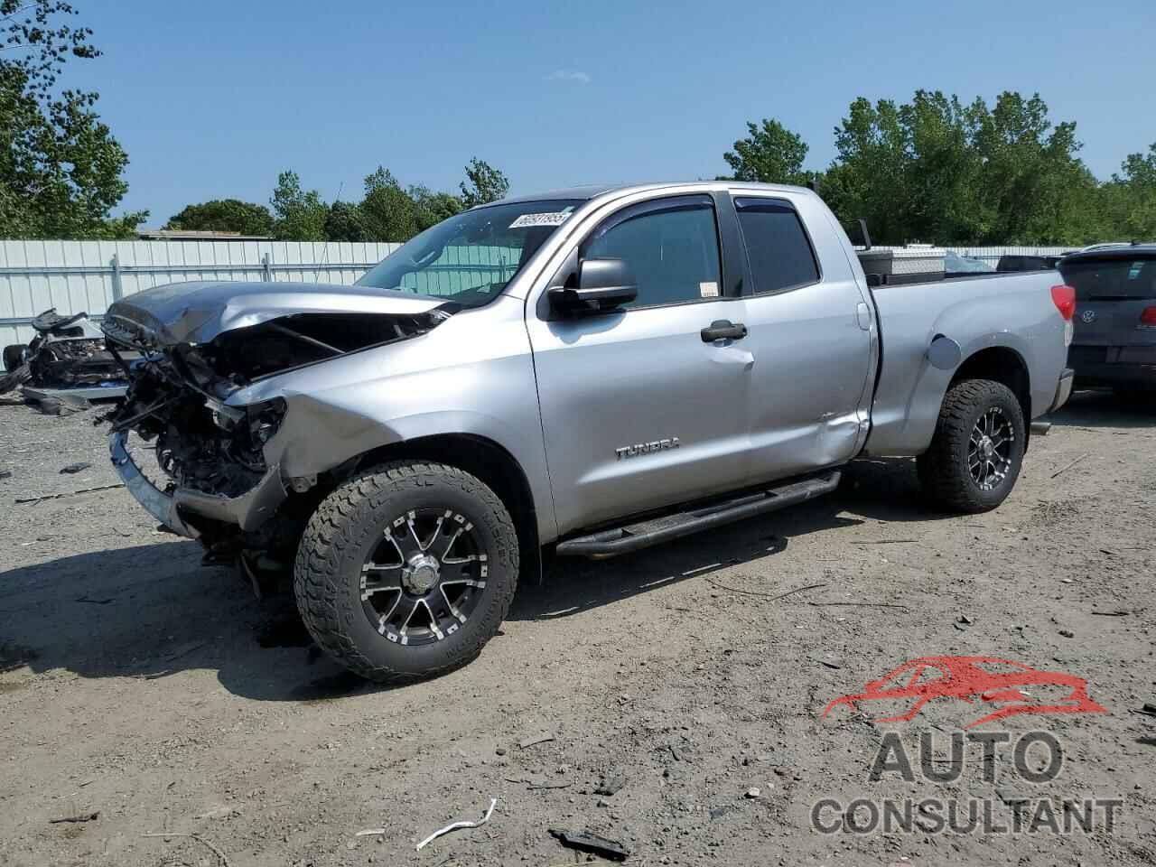 TOYOTA TUNDRA 2010 - 5TFUM5F11AX013173