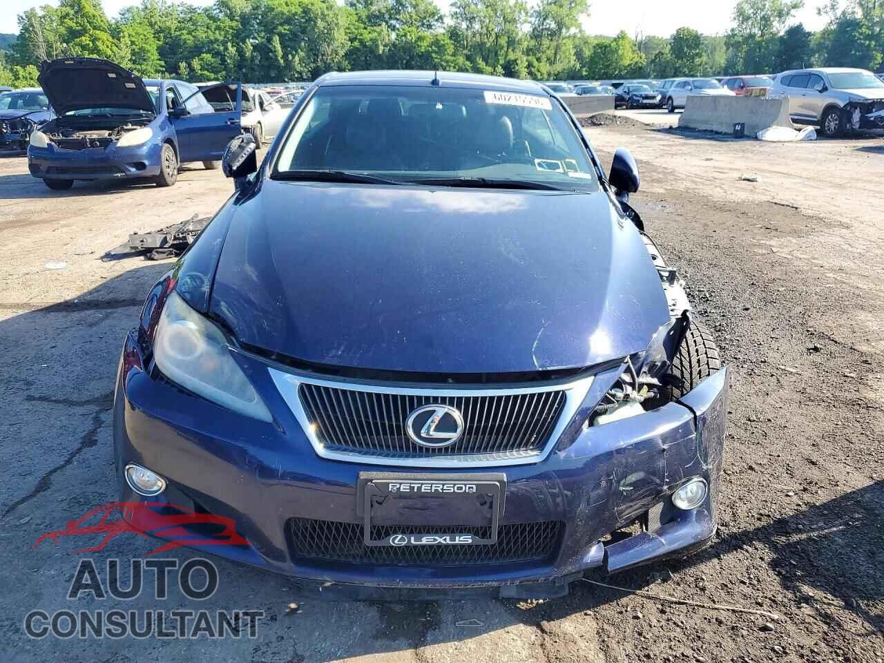 LEXUS IS 2011 - JTHFF2C28B2520082
