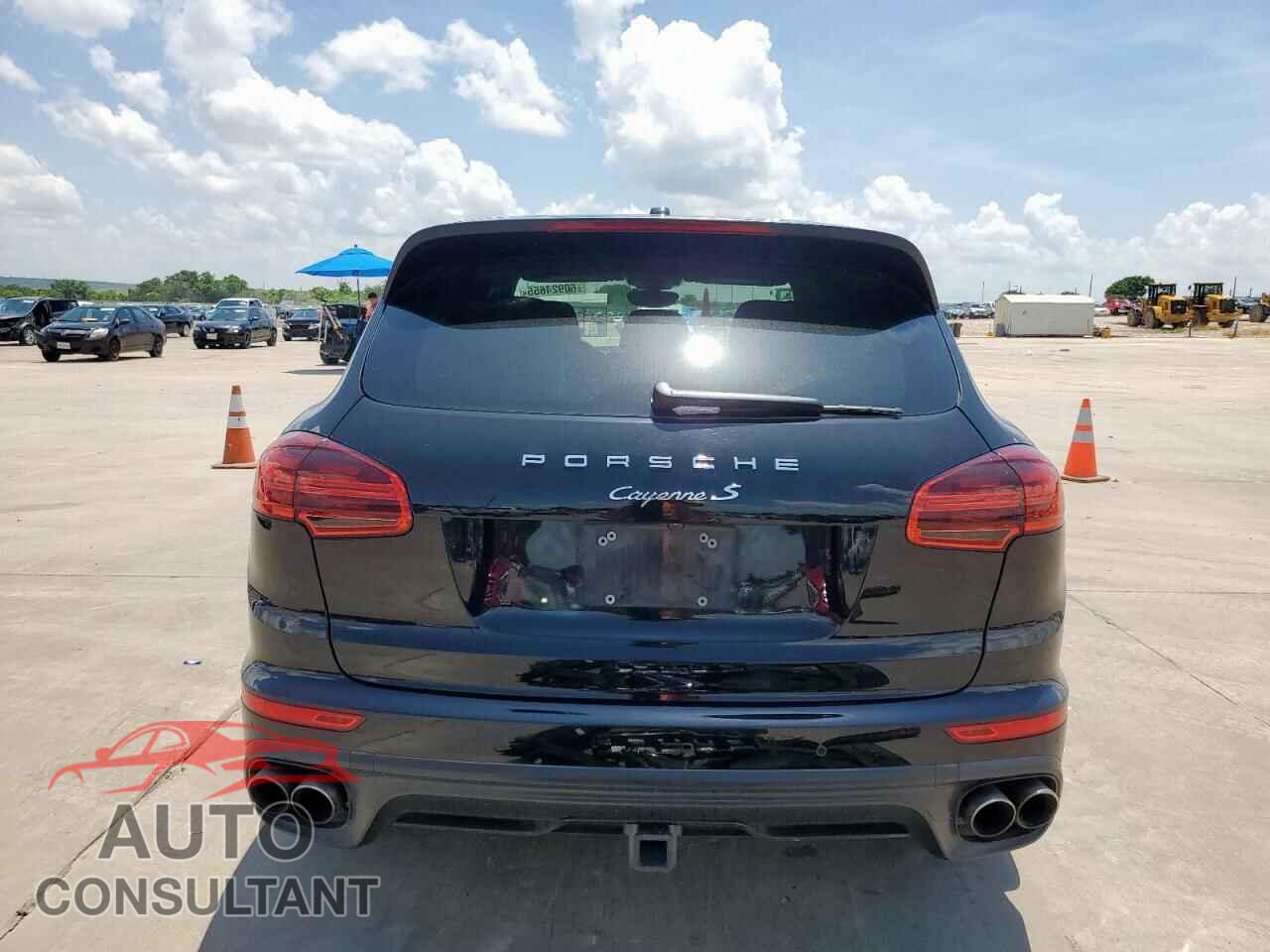 PORSCHE CAYENNE 2018 - WP1AB2A29JLA61128
