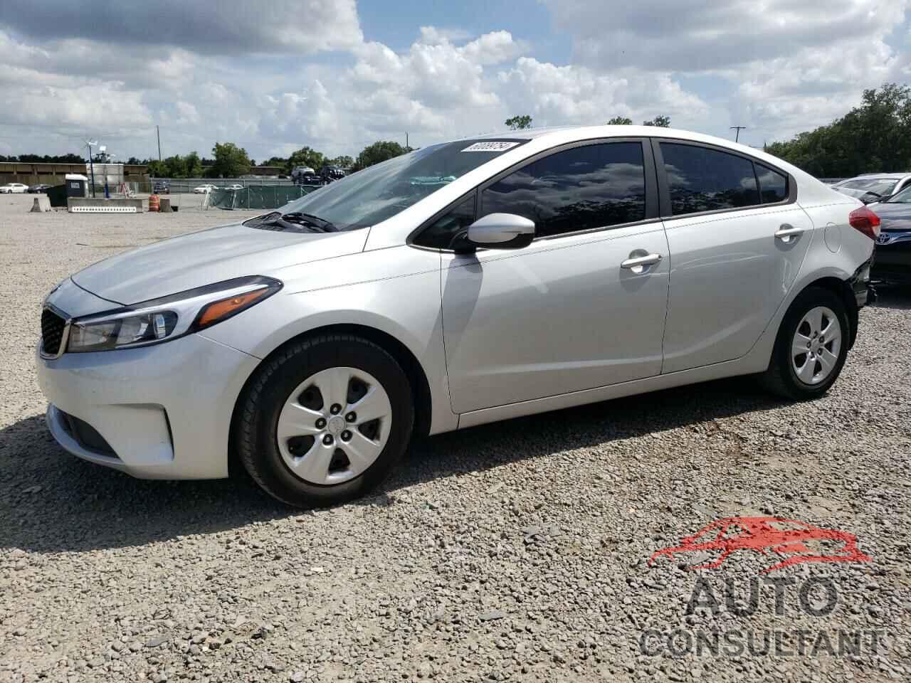 KIA FORTE 2017 - 3KPFK4A73HE069209