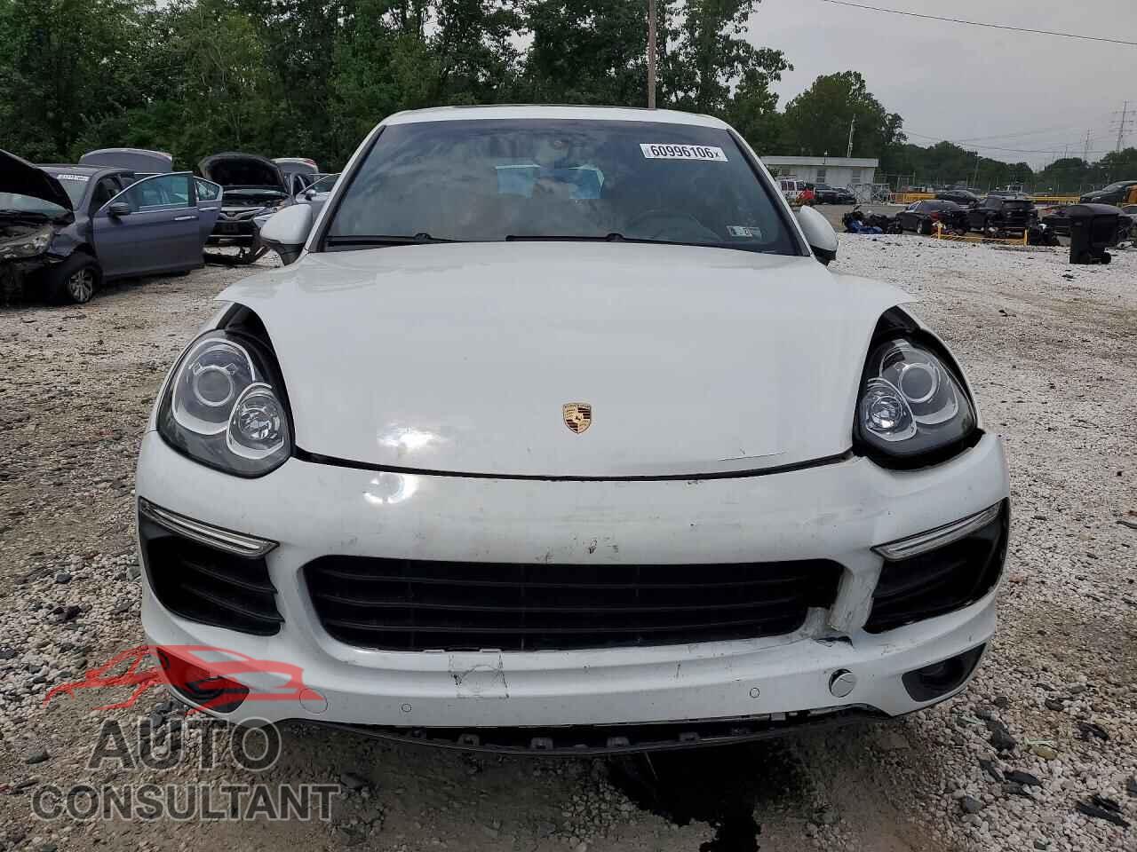 PORSCHE CAYENNE 2016 - WP1AA2A27GLA05264