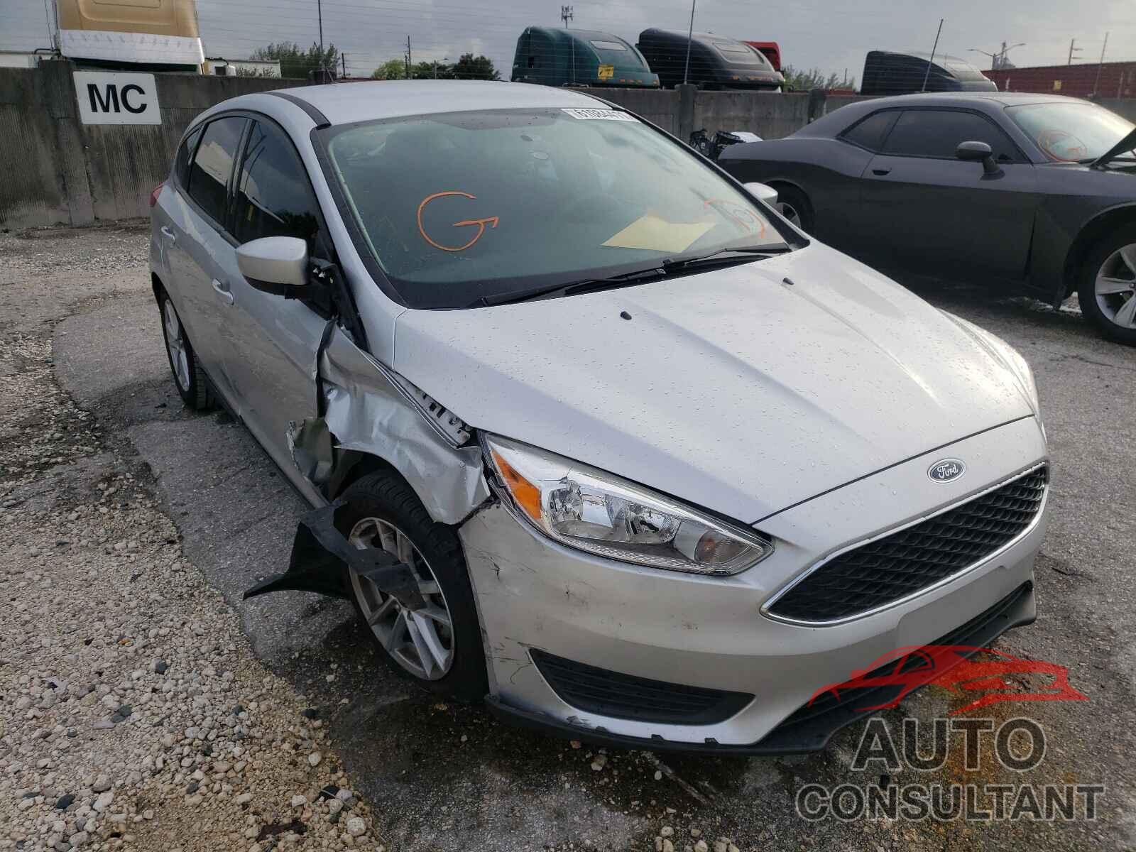 FORD FOCUS 2018 - 1FADP3K29JL294873