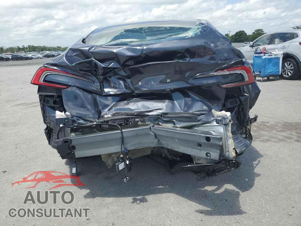TESLA MODEL 3 2025 - 5YJ3E1EA9SF001061