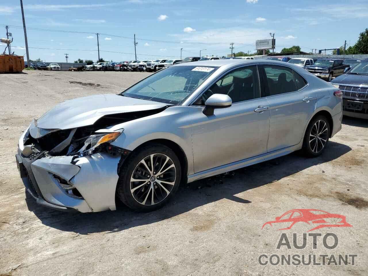 TOYOTA CAMRY 2018 - 4T1B11HK9JU115199