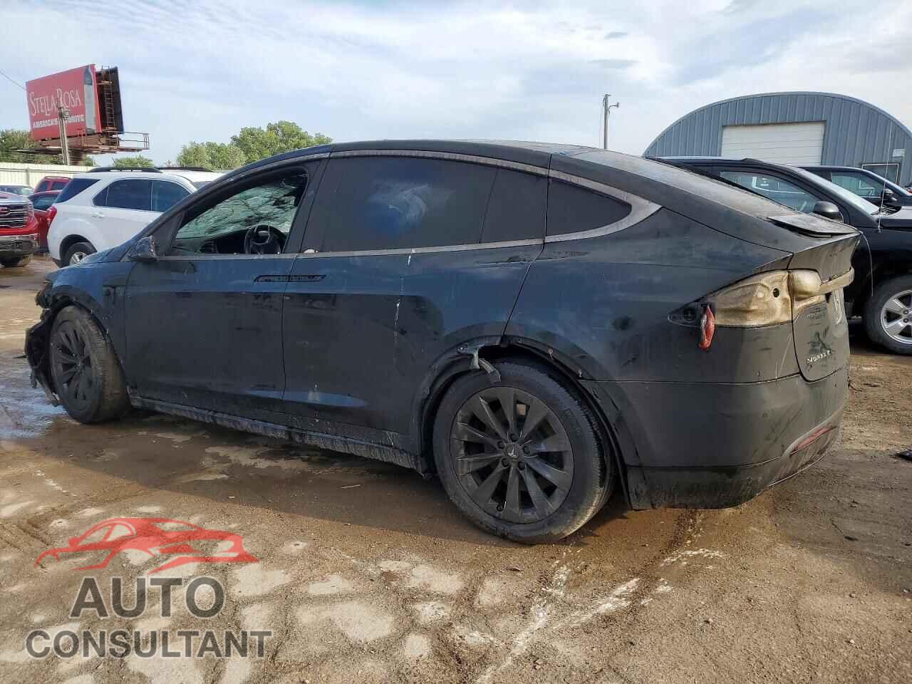 TESLA MODEL X 2017 - 5YJXCBE22HF069524