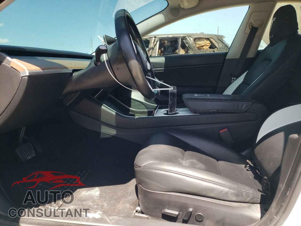 TESLA MODEL 3 2019 - 5YJ3E1EA8KF401564