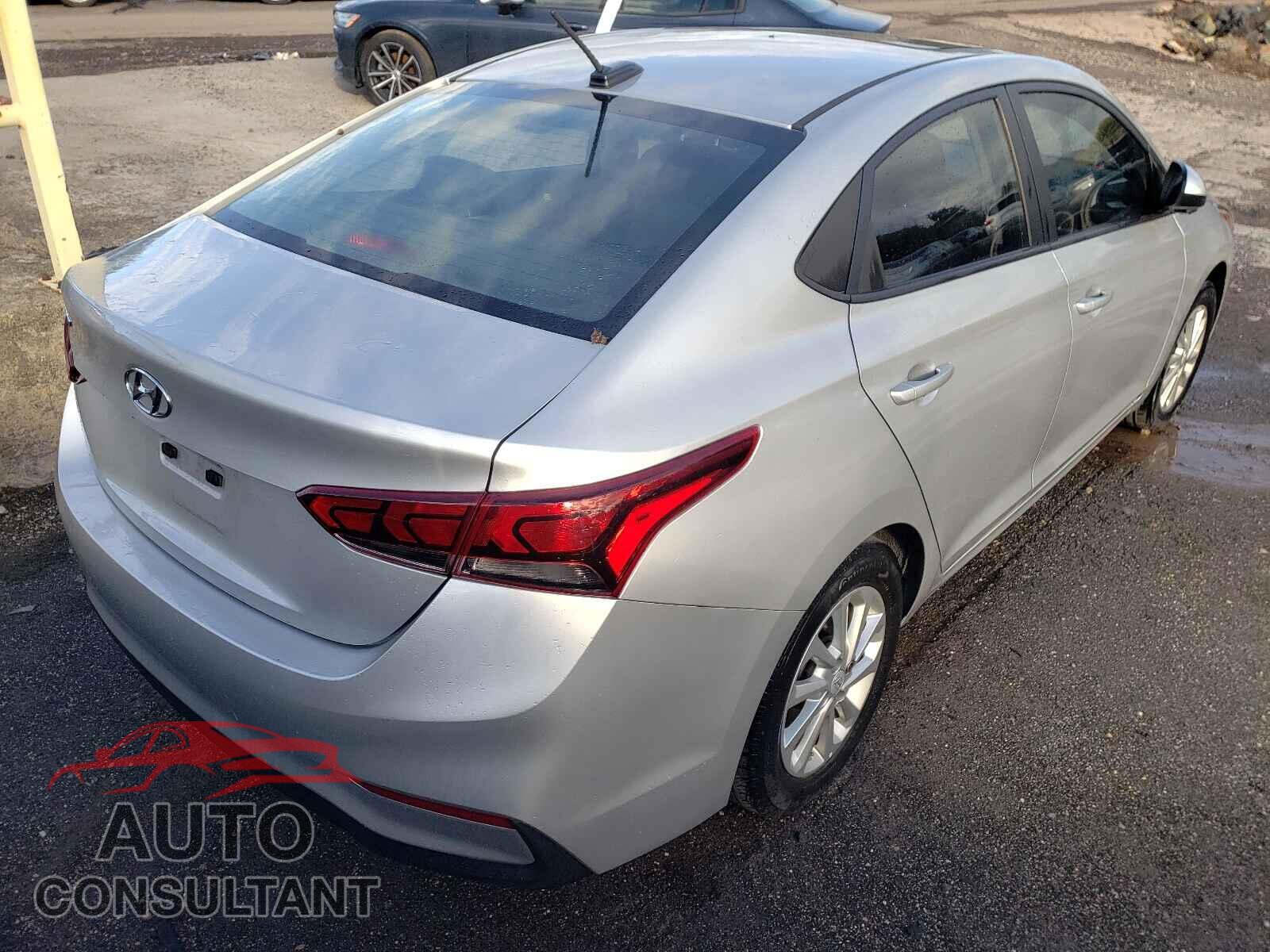 HYUNDAI ACCENT 2018 - 3KPC24A39JE021624