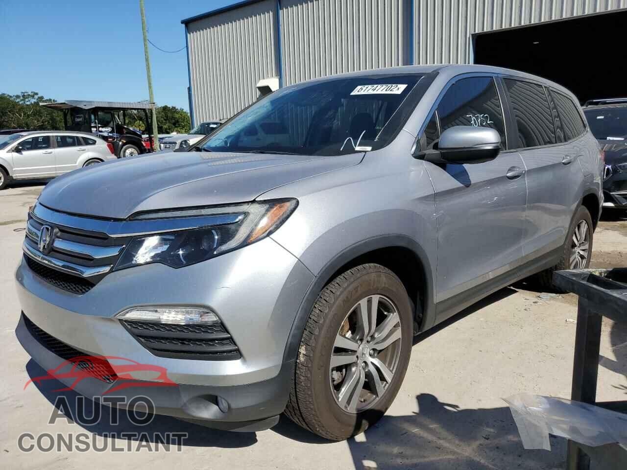 HONDA PILOT 2018 - 5FNYF5H30JB006560