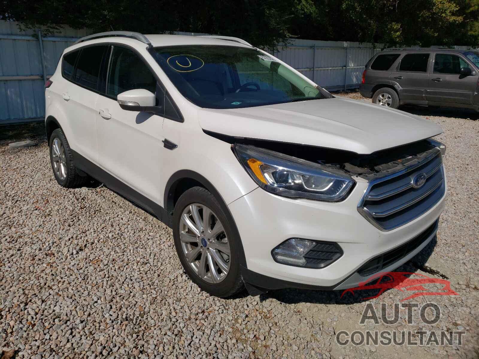 FORD ESCAPE 2017 - 1FMCU0J91HUA45317