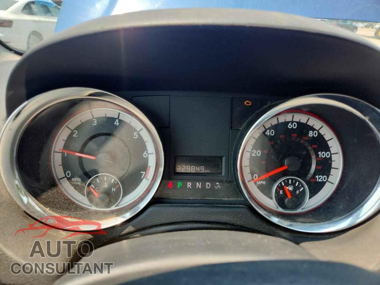 DODGE CARAVAN 2011 - 2D4RN4DG8BR720553