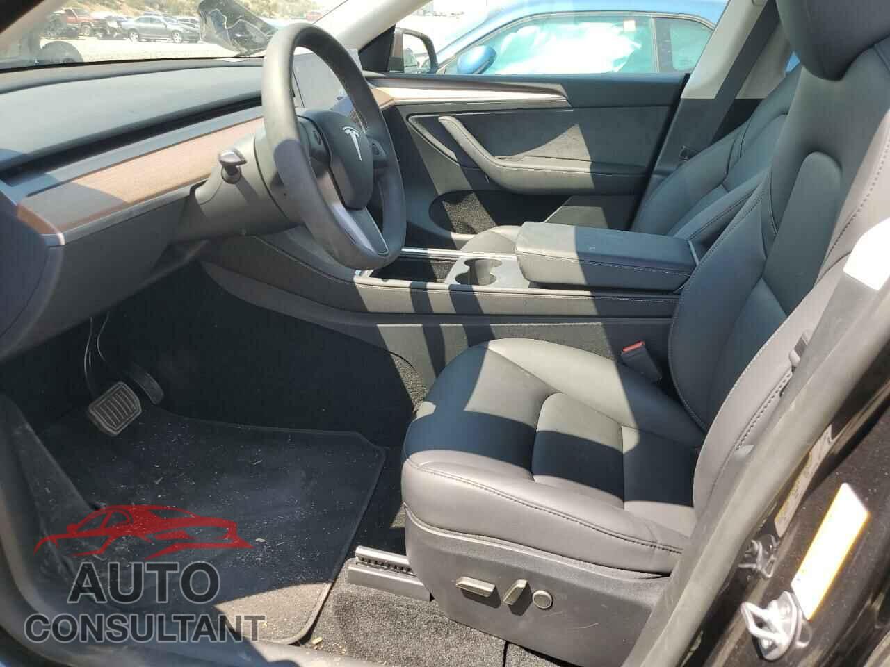 TESLA MODEL Y 2024 - 7SAYGDEE1RF064558