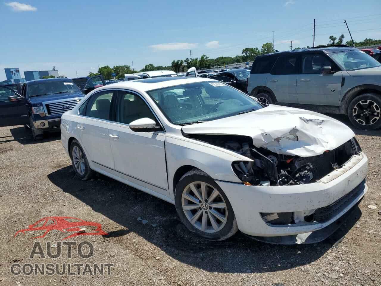 VOLKSWAGEN PASSAT 2012 - 1VWCH7A30CC033135