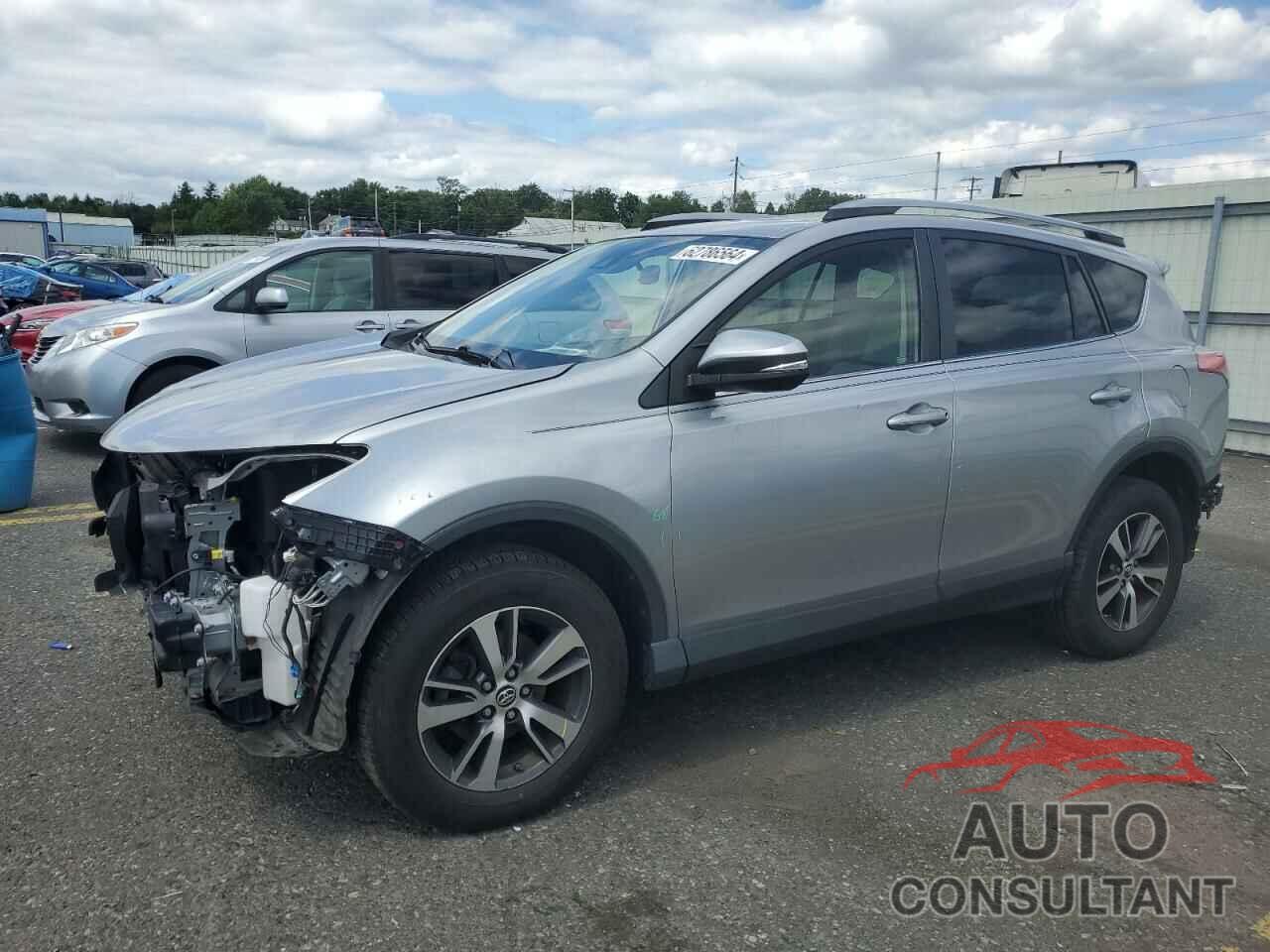 TOYOTA RAV4 2018 - JTMRFREVXJJ220465