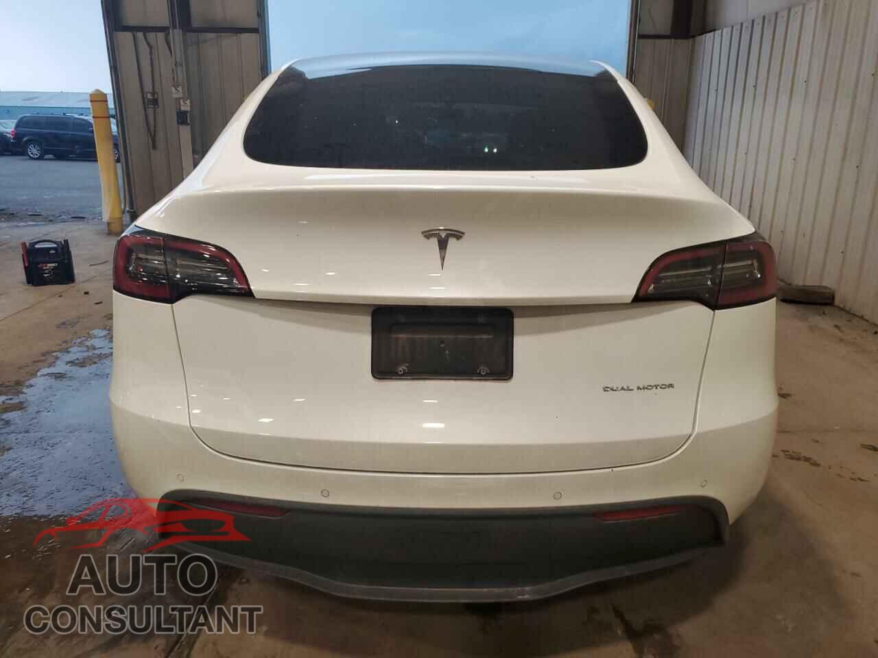 TESLA MODEL Y 2021 - 5YJYGAEE9MF267668