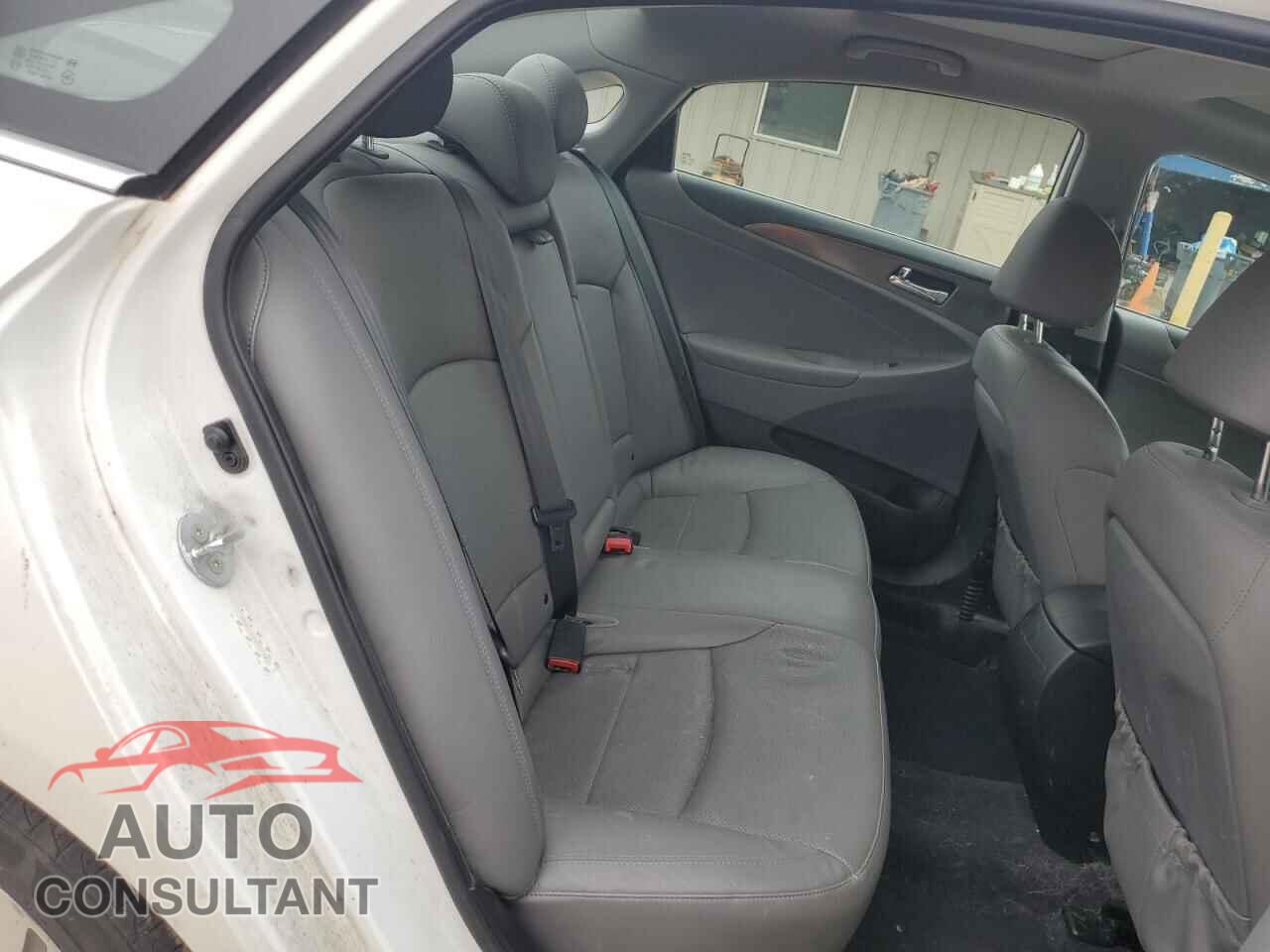 HYUNDAI SONATA 2015 - KMHEC4A46FA119076