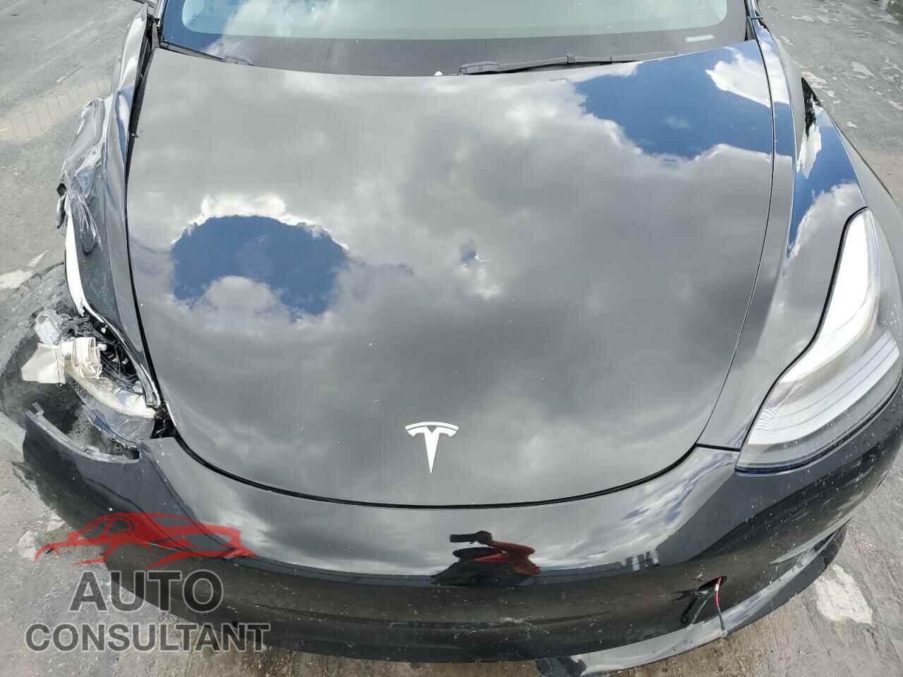 TESLA MODEL 3 2022 - 5YJ3E1EAXNF369656