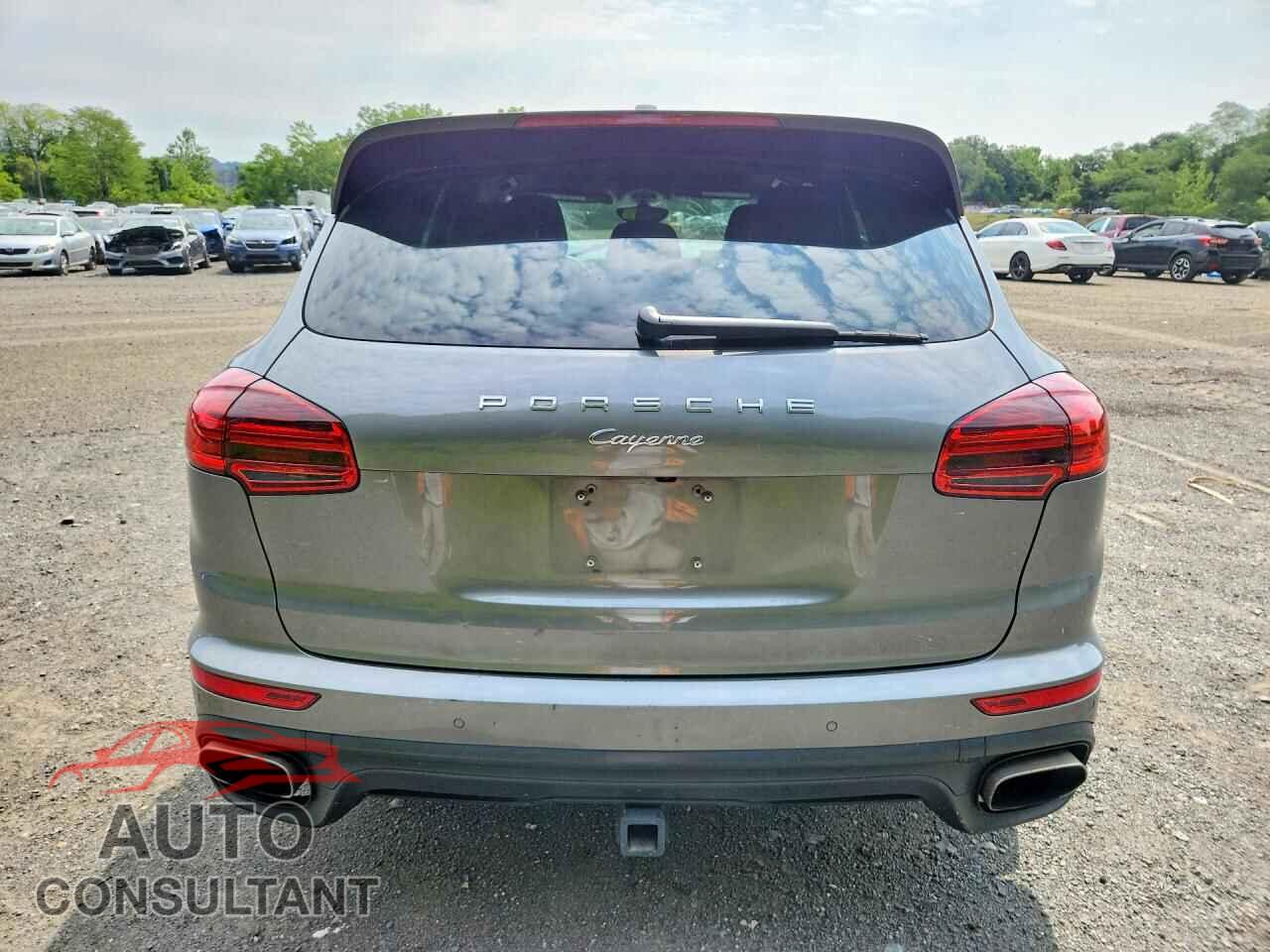 PORSCHE CAYENNE 2017 - WP1AA2A20HKA90181