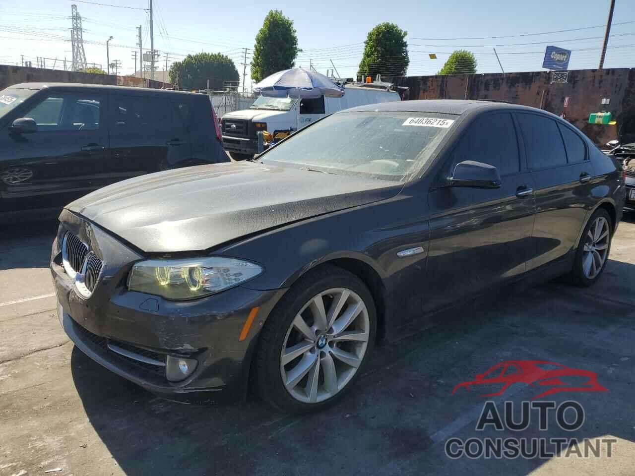 BMW 5 SERIES 2011 - WBAFR7C5XBC801310