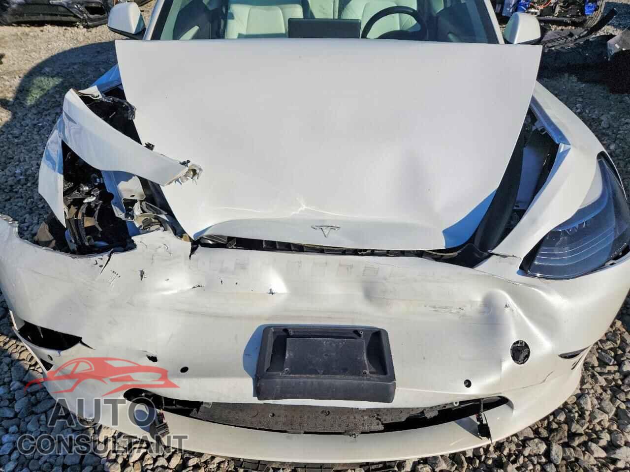 TESLA MODEL 3 2022 - 5YJ3E1EB5NF153366