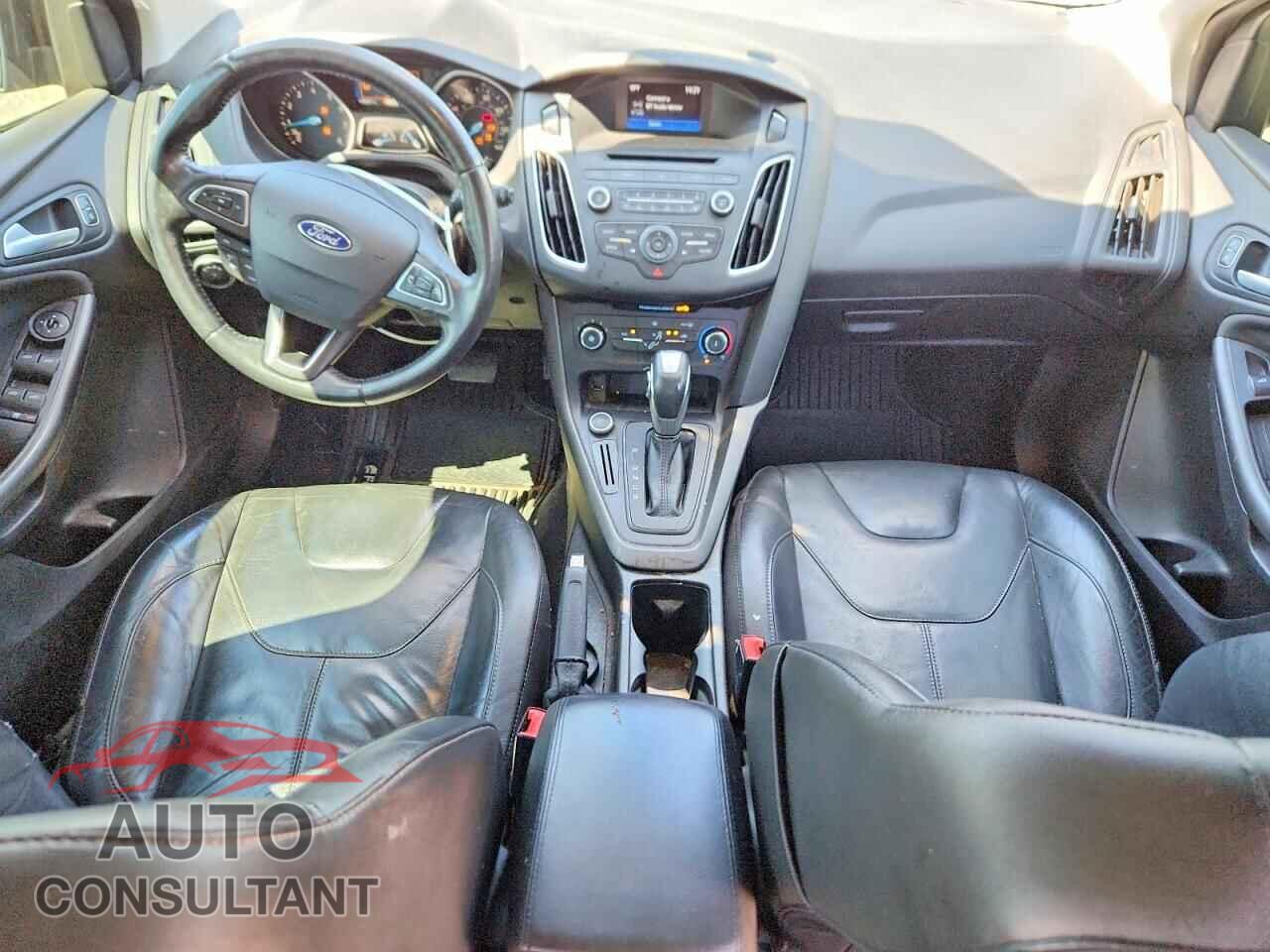 FORD FOCUS 2016 - 1FADP3K27GL330133