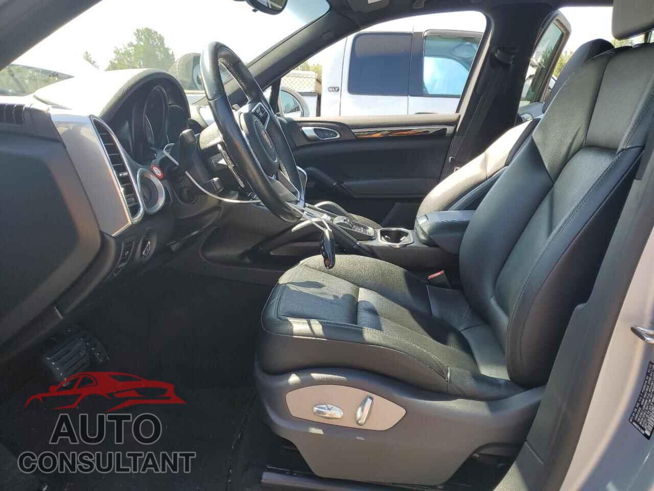 PORSCHE CAYENNE 2015 - WP1AB2A28FLA59572
